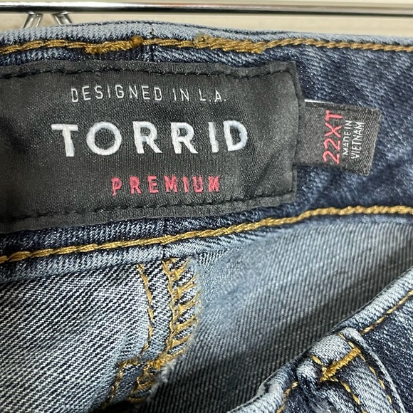 Torrid Women's Size 22XT Dark Blue Denim Straight Jeans - Picture 2 of 8